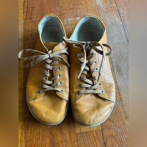 Groundies Earth Sneakers